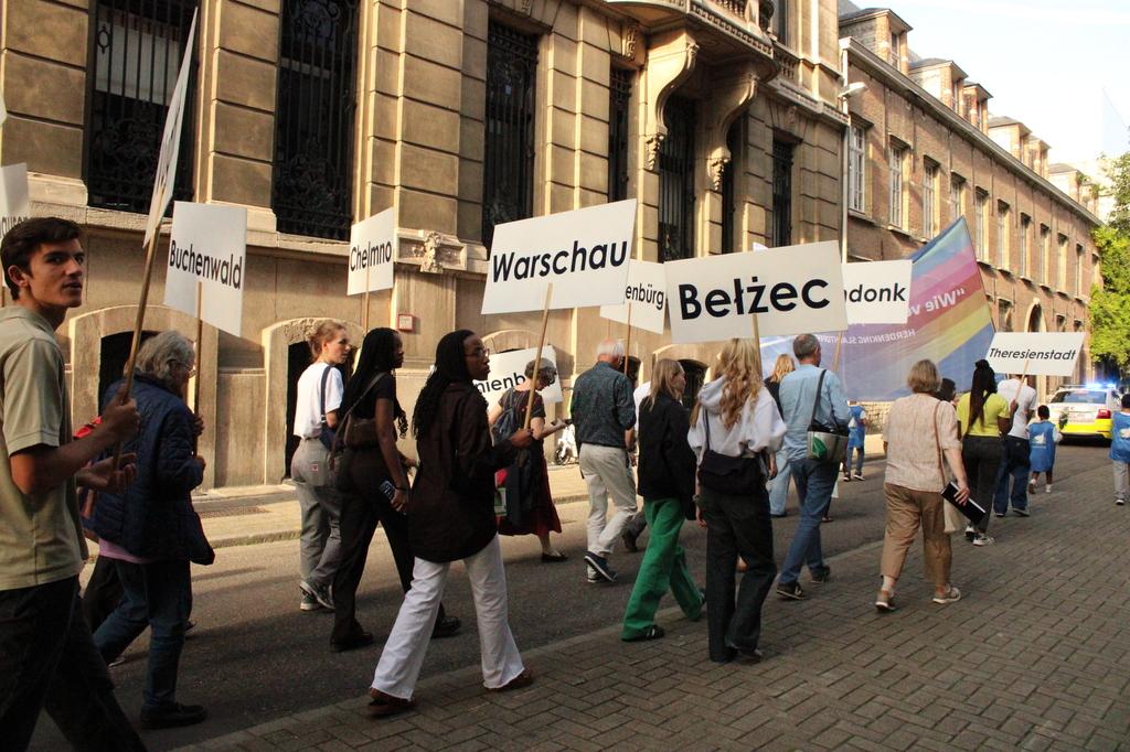 Marcia della memoria ad Antwerpen, perchè il ricordo della Shoah resta una pietra miliare di un'Europa democratica